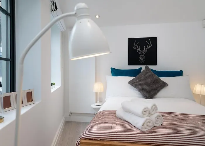 Huge & Central 3 Bedr, 4 Beds, 2,5 Bath Covent Gdn